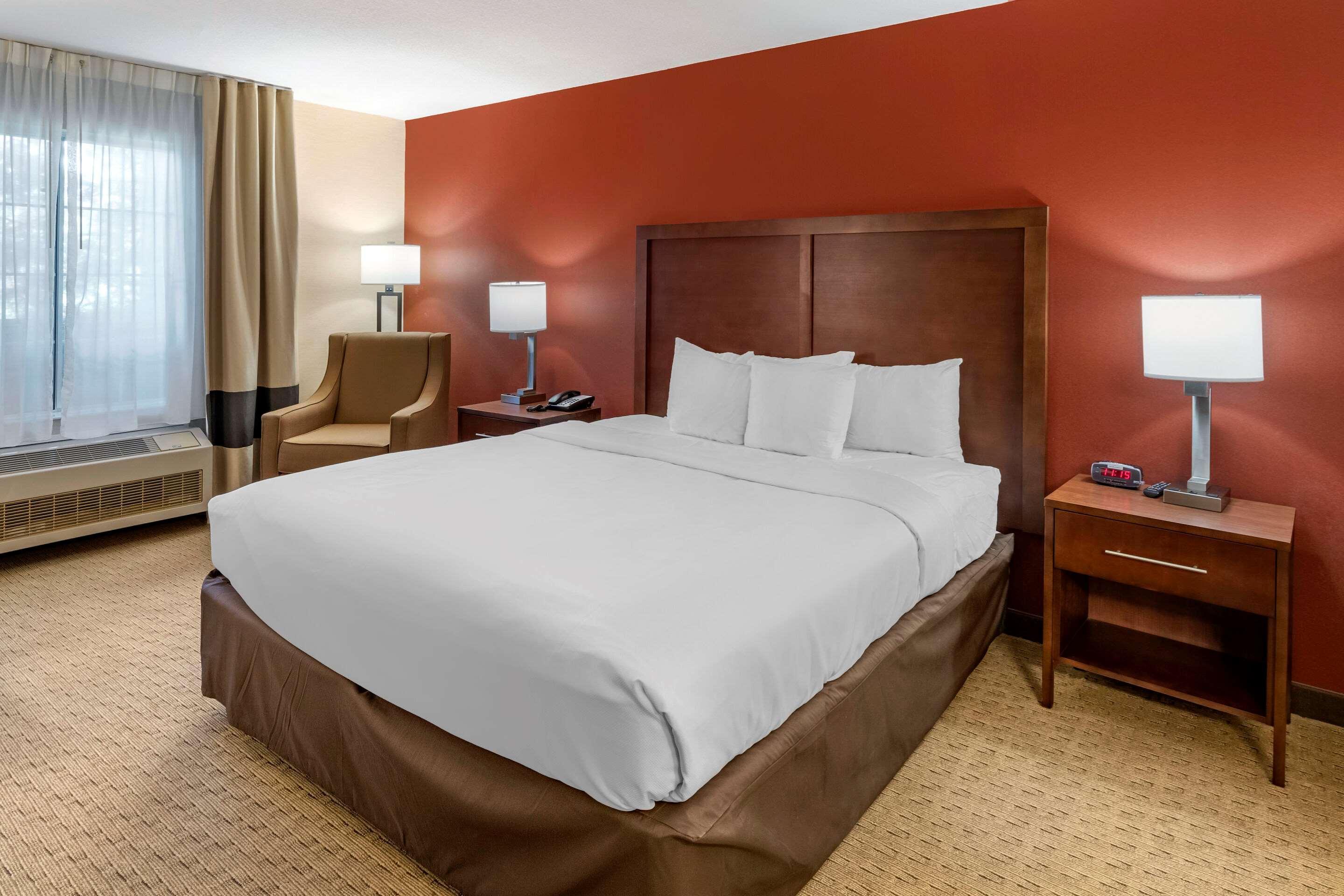 Comfort Redwood Hotel 3*