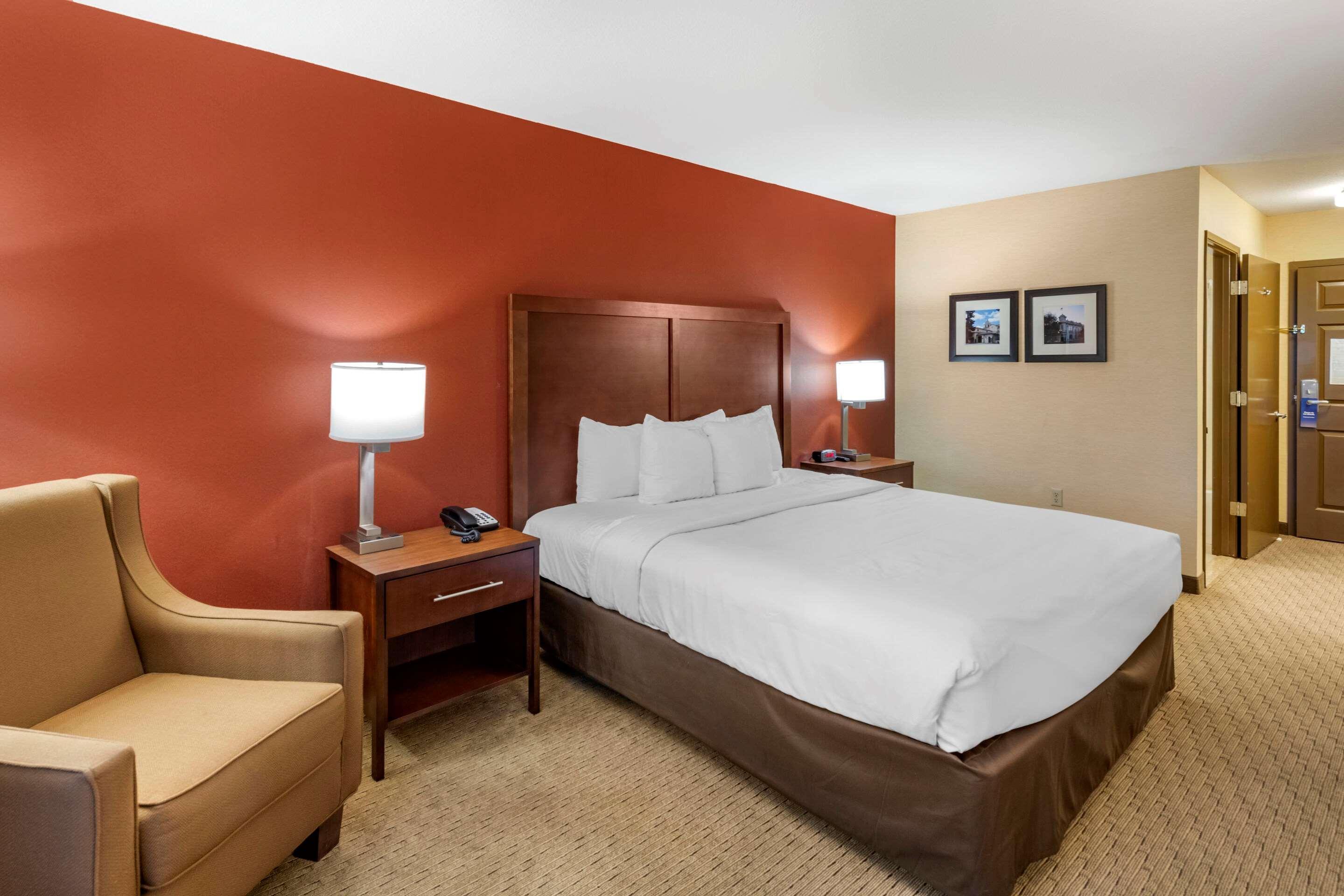 Comfort Redwood