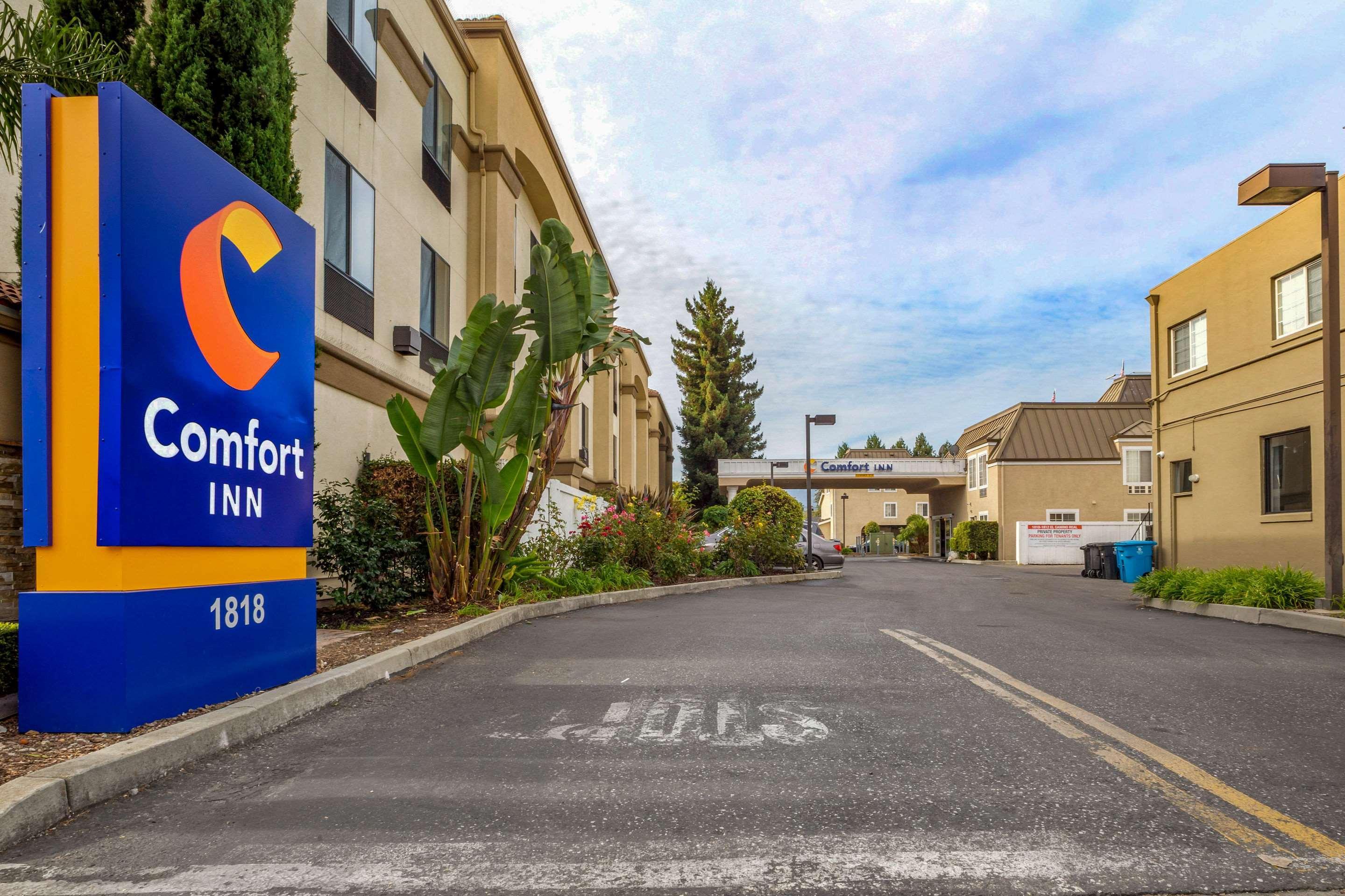 Comfort Redwood Hotel 3*