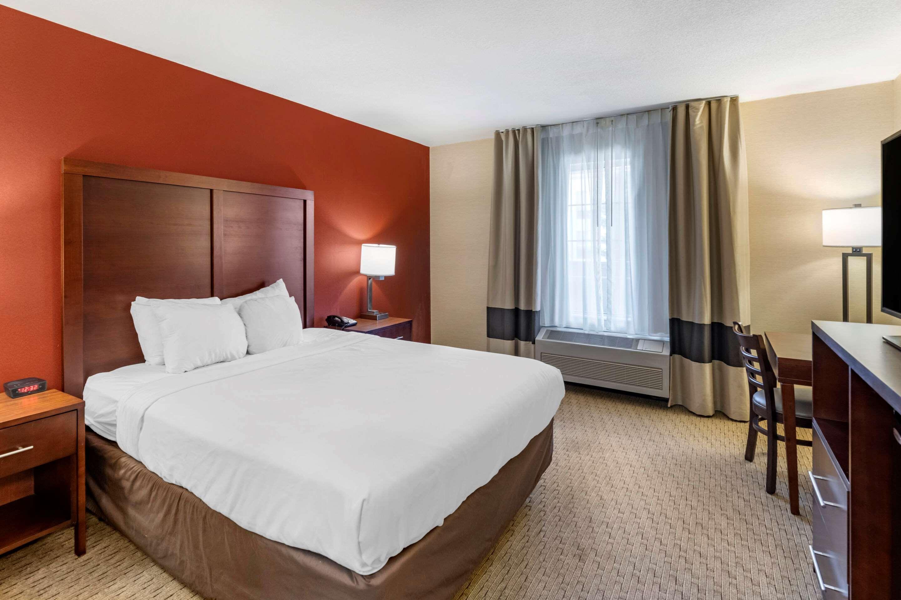Comfort Redwood Hotel 3*