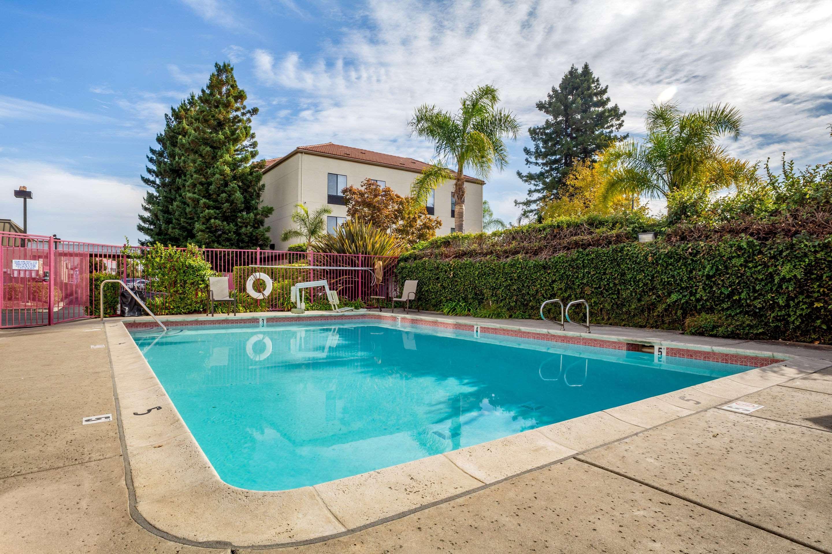 Comfort Redwood 3*