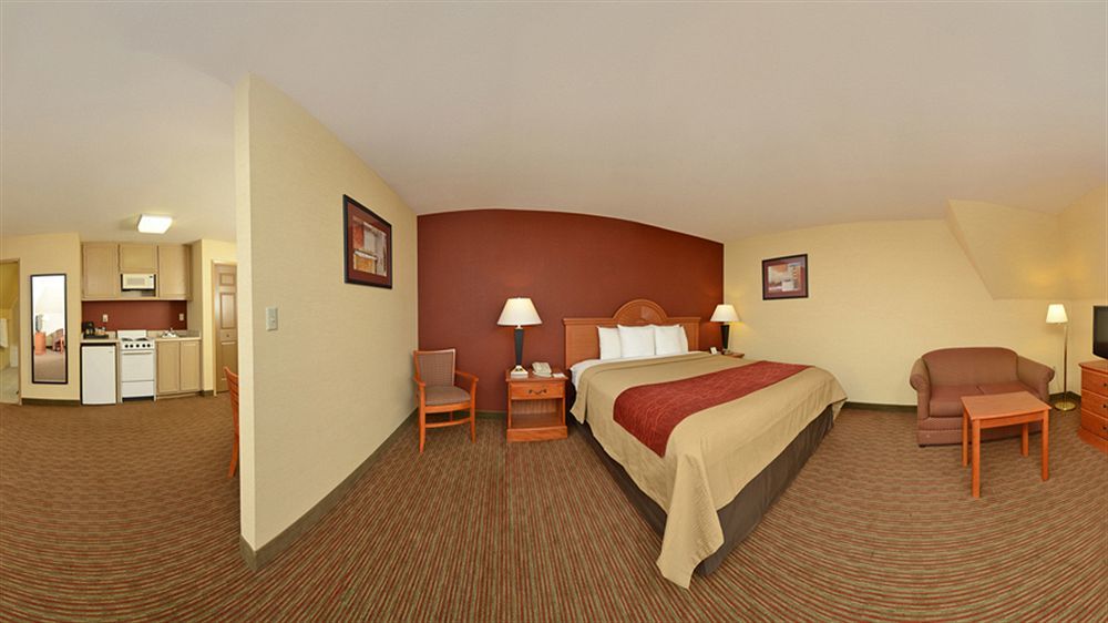 Comfort Redwood Hotel